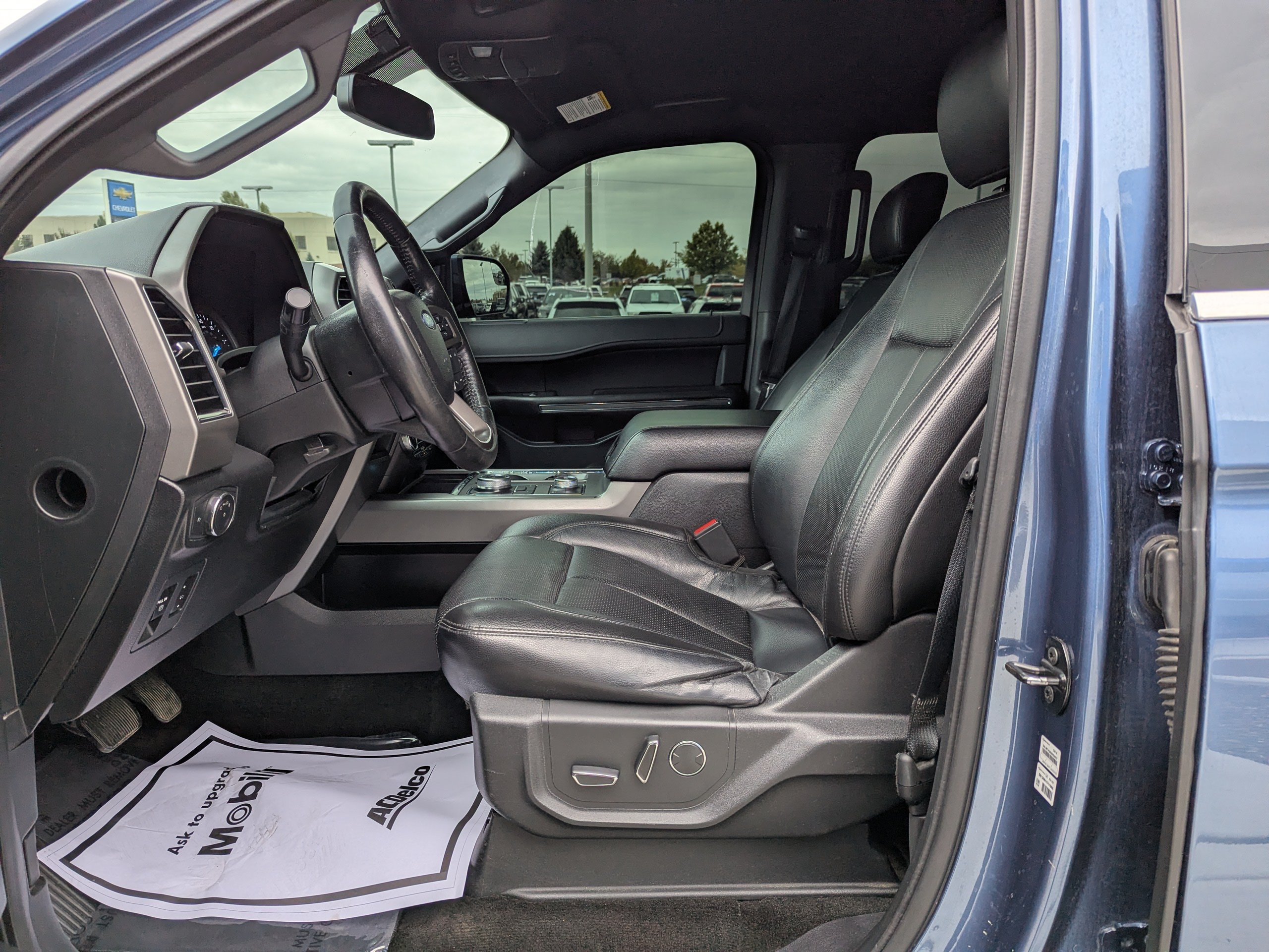 Used 2018 Ford Expedition Max XLT w/ Equipment Group 201A AWD/4WD image 6
