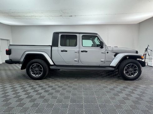 Used 2020 Jeep Gladiator Overland AWD/4WD image 10