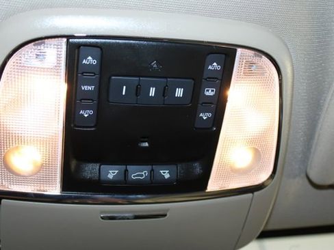 Used 2021 Jeep Grand Cherokee Overland image 39
