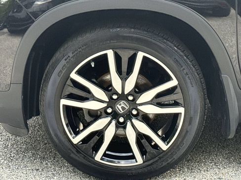 Used 2019 Honda Pilot Touring image 19
