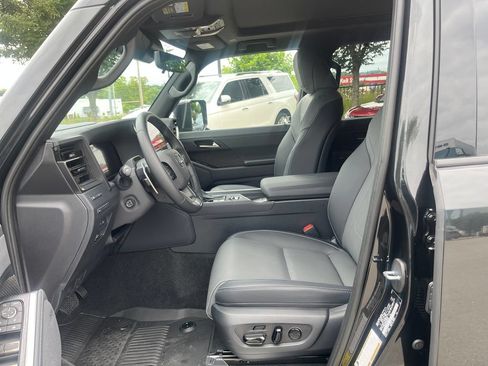 Used 2026 Lexus GX 550 w/ Accessory Package (2T) AWD/4WD image 9