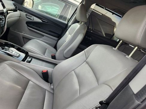 Used 2016 Honda Pilot Touring image 11