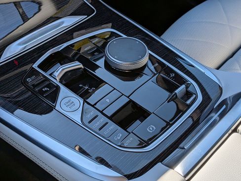 New 2026 BMW X7 xDrive40i w/ M Sport Package image 26