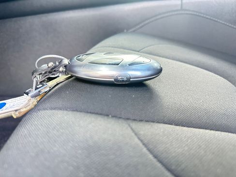 Used 2025 Hyundai Elantra SEL image 22