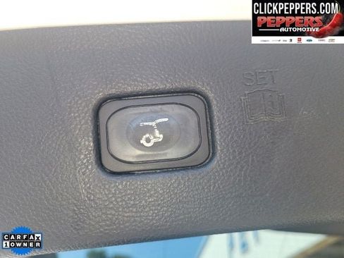 Used 2023 Ford Edge Titanium AWD/4WD image 11