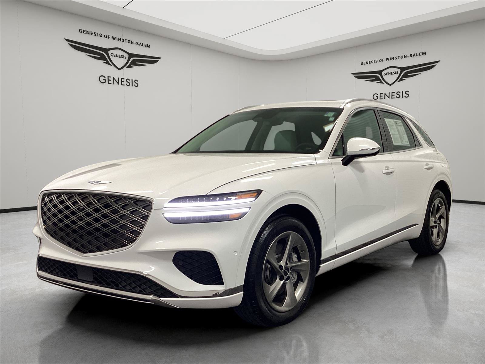 Used 2026 Genesis GV70 2.5T Advanced w/ G1 Accessory Package AWD/4WD image 1