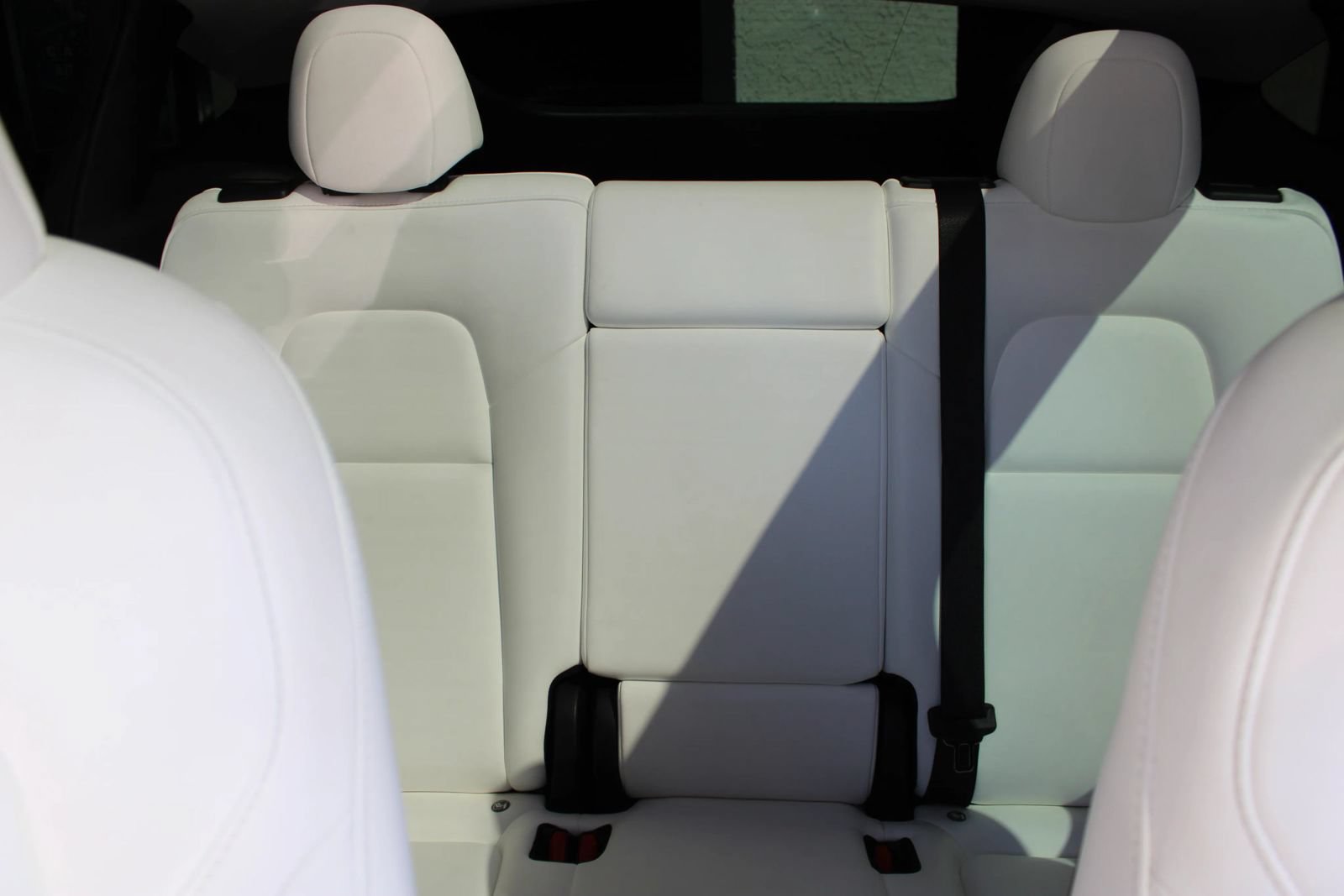 Used 2024 Tesla Model Y 2WD image 12