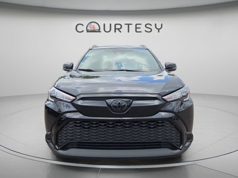 Used 2024 Toyota Corolla Cross AWD Hybrid image 8
