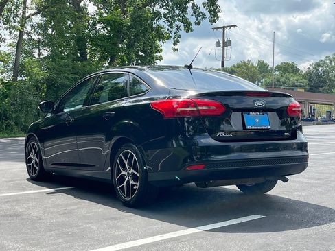 Used 2017 Ford Focus SEL FWD image 5