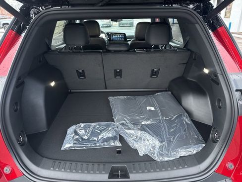 New 2026 Chevrolet Equinox LT w/ Convenience Package II image 31