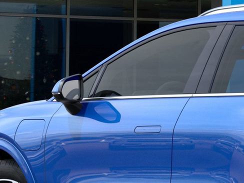 New 2025 Chevrolet Equinox EV LT image 12