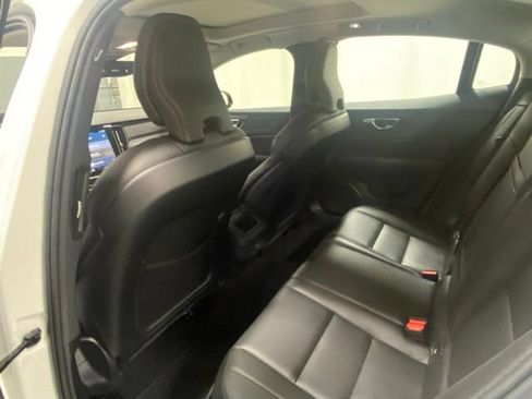 Used 2025 Volvo S60 B5 Core FWD image 13