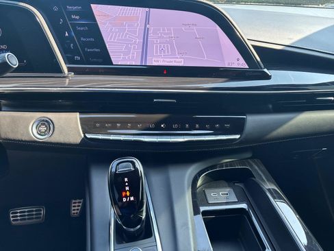 Used 2023 Cadillac Escalade V AWD/4WD image 29