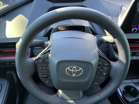 New 2025 Toyota Prius Plug-In Hybrid FWD image 19