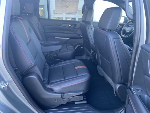 New 2026 Chevrolet Traverse RS image 27