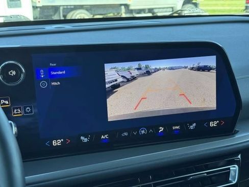 Used 2026 Chevrolet Traverse LT AWD/4WD image 27