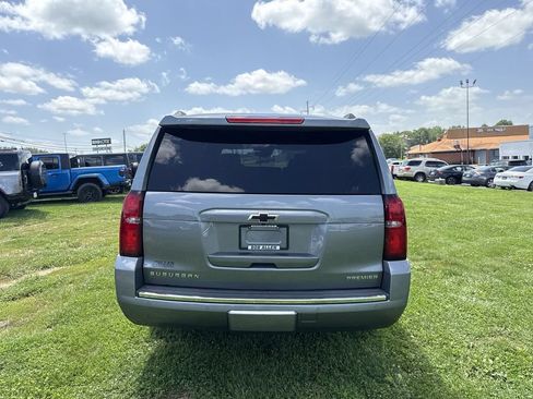 Used 2020 Chevrolet Suburban Premier AWD/4WD image 11