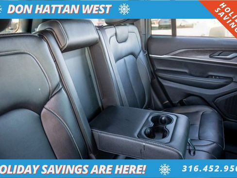 Used 2025 Jeep Grand Cherokee Limited image 24