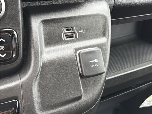 Used 2025 RAM ProMaster 2500 w/ Convenience Group FWD image 29