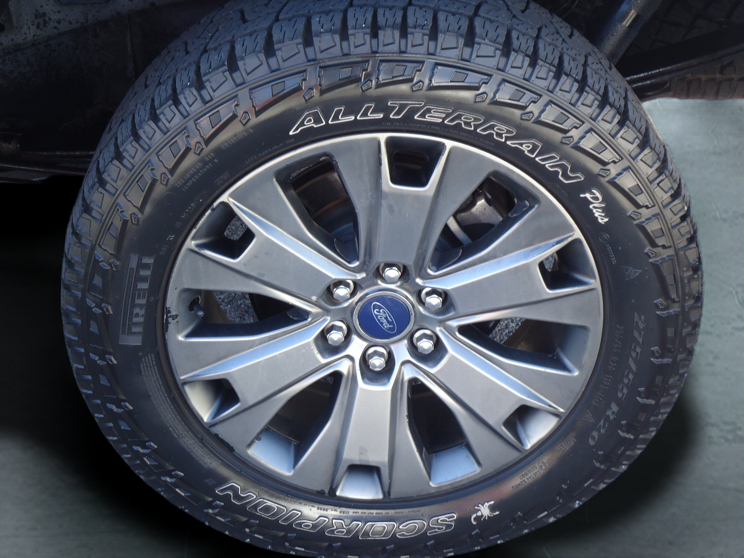 Used 2016 Ford F150 XLT w/ Equipment Group 302A Luxury AWD/4WD image 9