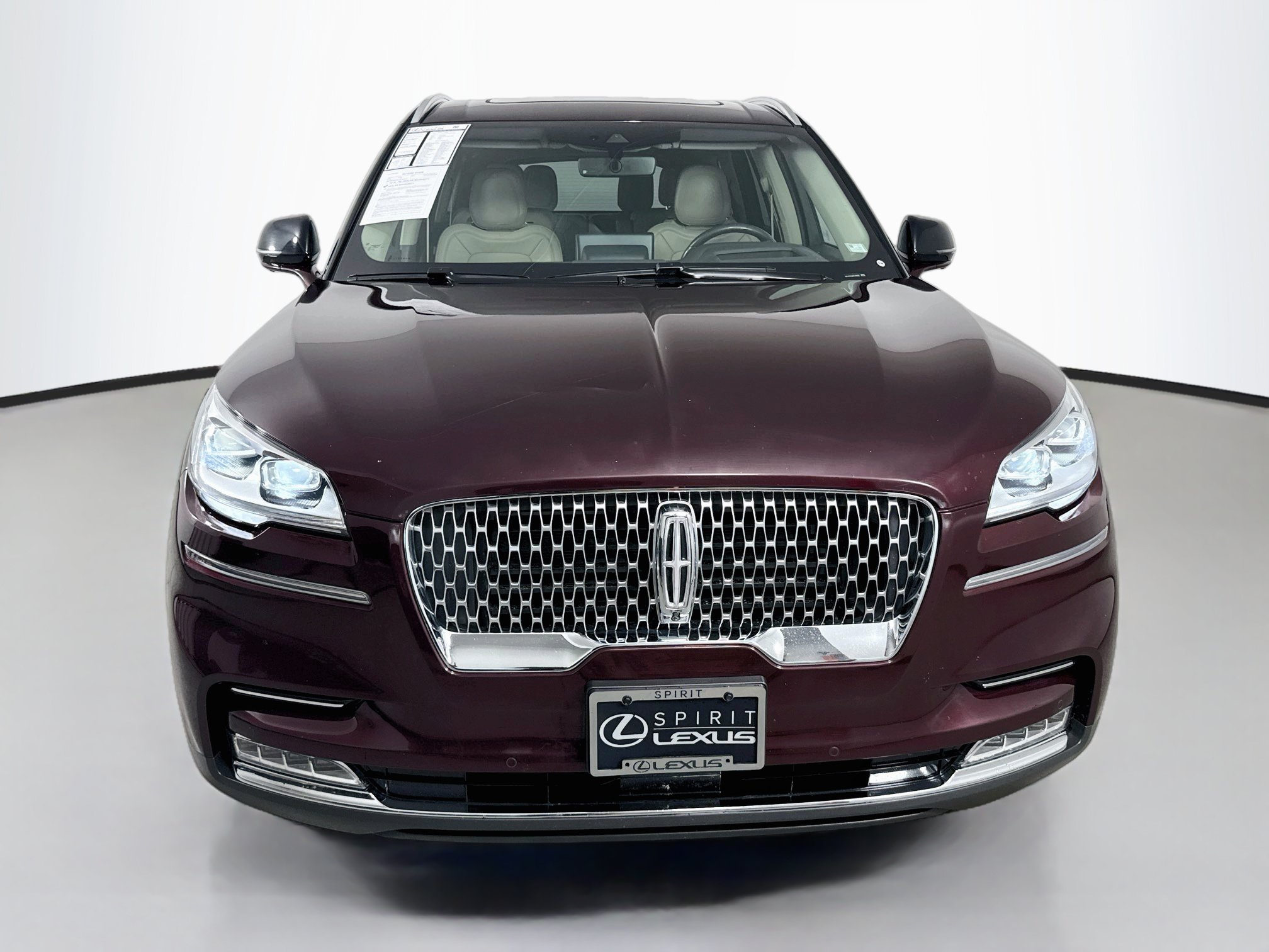 Used 2022 Lincoln Aviator Reserve w/ Equipment Group 201A AWD/4WD image 2