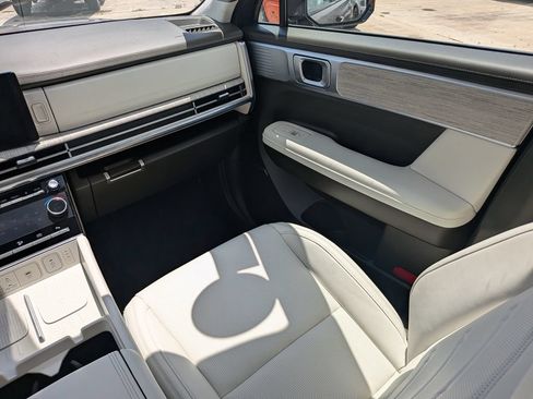 Used 2025 Hyundai Santa Fe Calligraphy FWD image 18