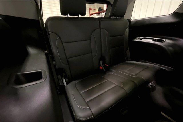 Used 2023 GMC Acadia SLT w/ Preferred Package AWD/4WD image 28