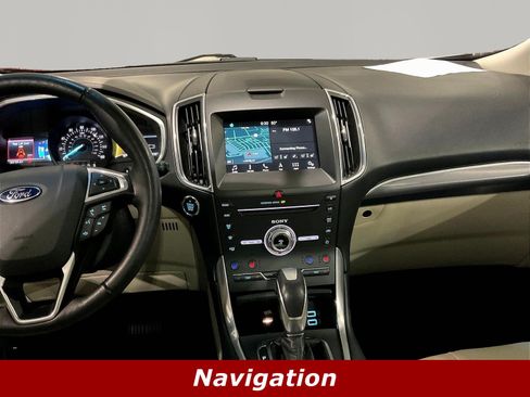 Used 2017 Ford Edge Titanium w/ Equipment Group 301A AWD/4WD image 9