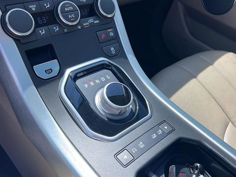 Used 2015 Land Rover Range Rover Evoque Pure Premium image 29