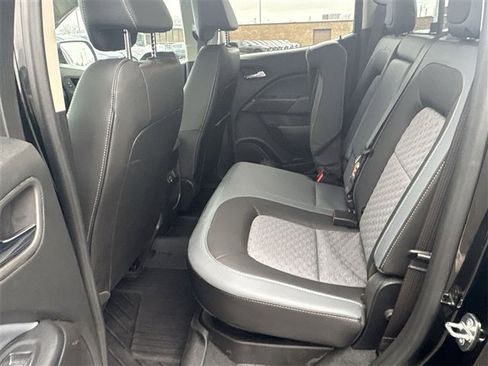 Certified 2022 Chevrolet Colorado Z71 w/ Z71 Midnight Edition image 22