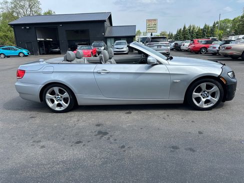 Used 2010 BMW 328i Convertible RWD image 7