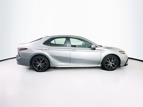 Used 2024 Toyota Camry SE FWD image 10
