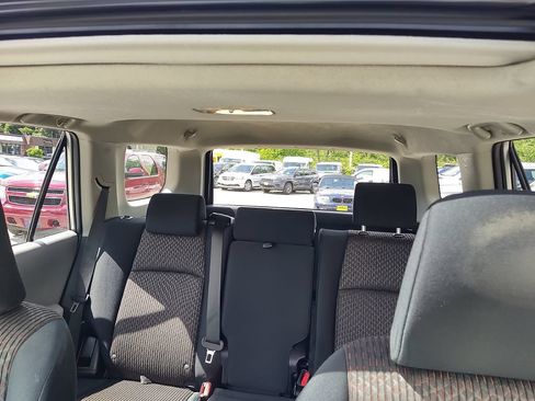 Used 2010 Toyota 4Runner SR5 AWD/4WD image 30