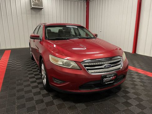 Used 2010 Ford Taurus SEL image 6