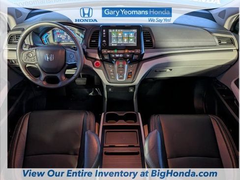 Certified 2024 Honda Odyssey EX image 16