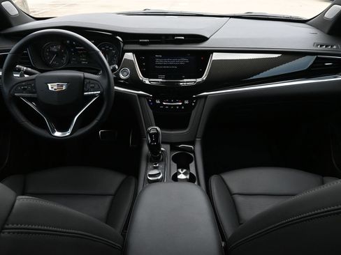 Certified 2024 Cadillac XT6 Sport w/ Technology Package AWD/4WD image 7