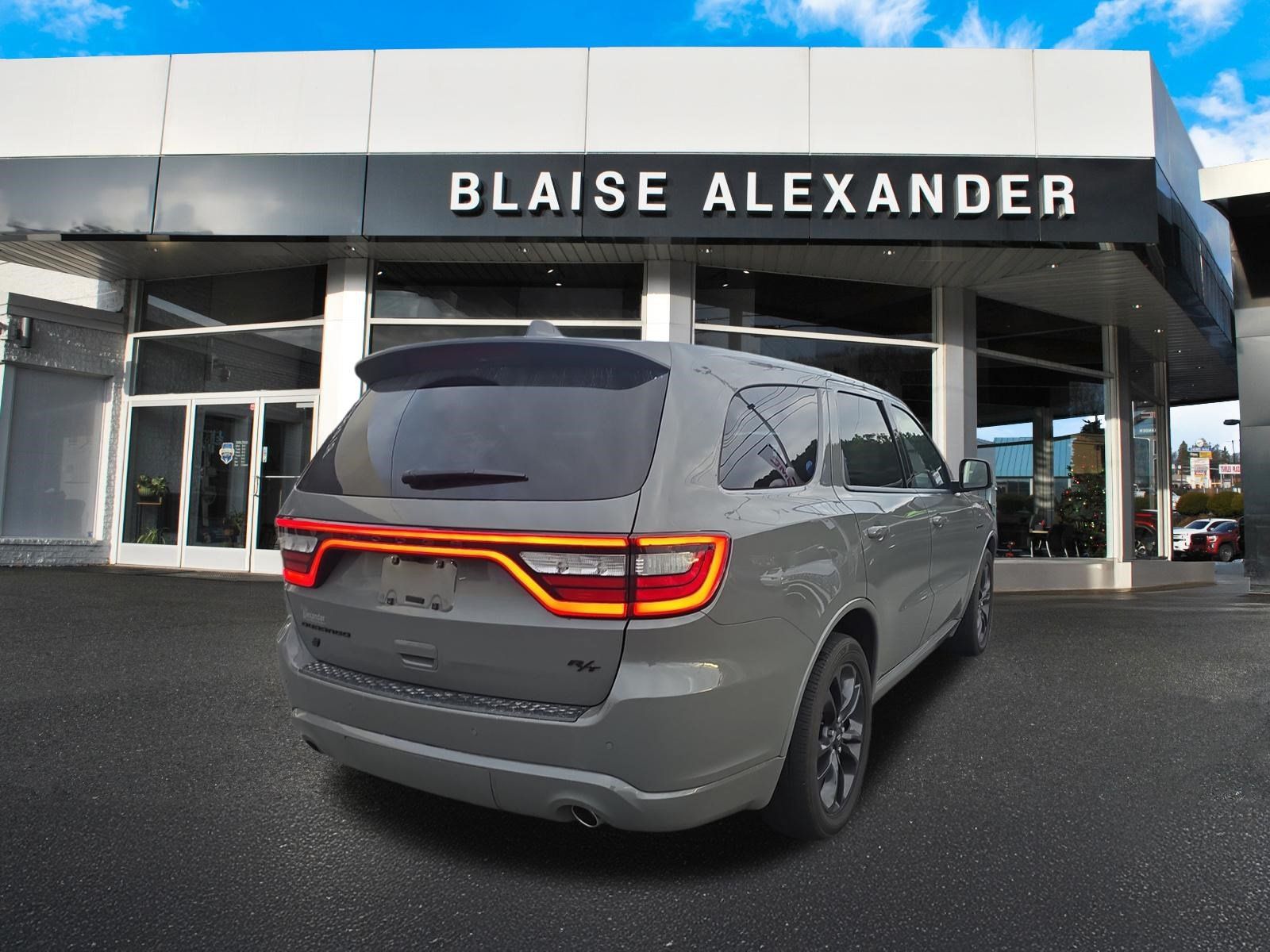 Used 2025 Dodge Durango GT AWD/4WD image 3