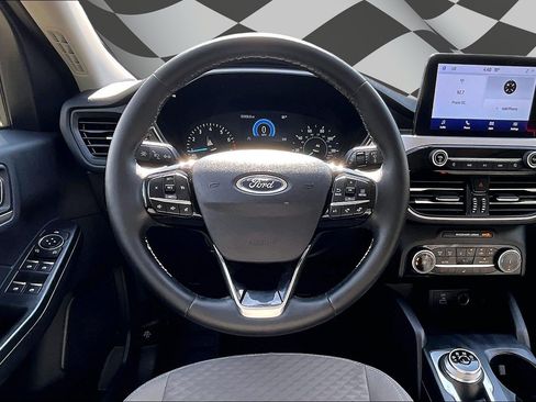 Certified 2022 Ford Escape SE w/ SE Sport Appearance Package AWD/4WD image 5