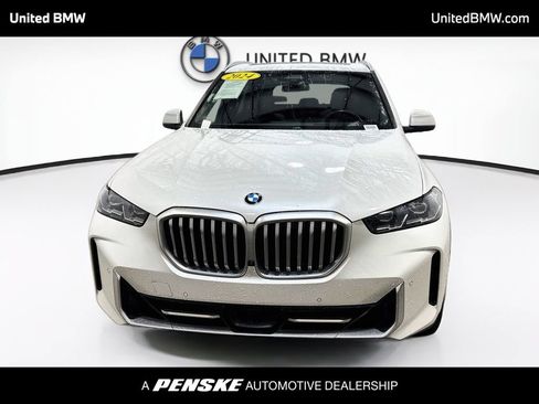 Used 2024 BMW X5 xDrive40i w/ Premium Package AWD/4WD image 2