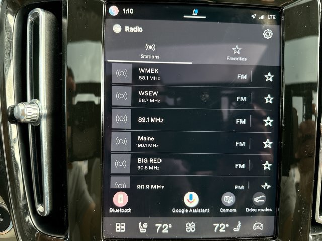 Certified 2023 Volvo XC40 B5 Plus w/ Driver Assist Package AWD/4WD image 16