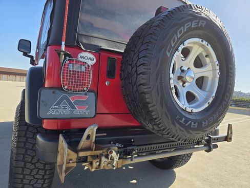 Used 2005 Jeep Wrangler X w/ Tire & Wheel Group (Ecco) AWD/4WD image 10