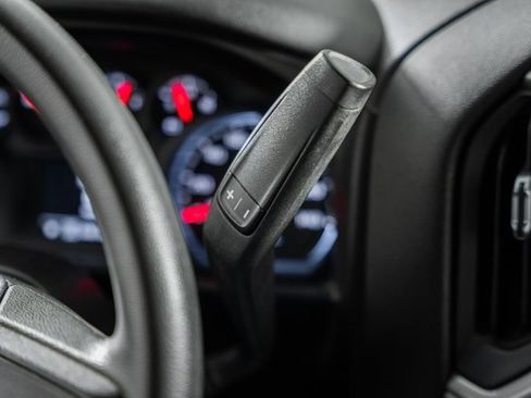 Used 2019 Chevrolet Silverado 1500 Custom w/ Custom Value Package image 22