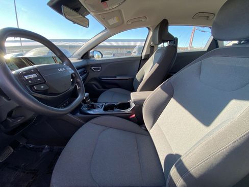 Used 2025 Kia K4 LXS FWD image 25