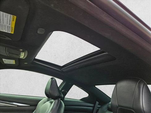 Used 2019 INFINITI Q60 3.0t Luxe image 11