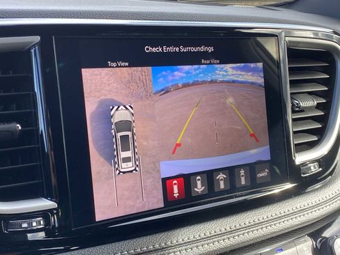 New 2026 Chrysler Pacifica Select FWD image 27