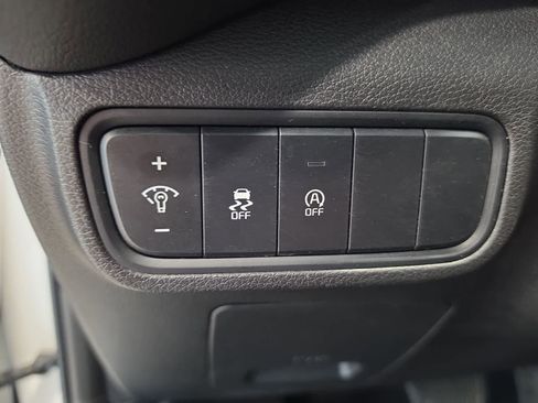 Used 2024 Kia Soul LX w/ Option Group 015 FWD image 17