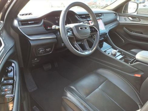 Used 2023 Jeep Grand Cherokee L Overland w/ Luxury Tech Group IV image 15