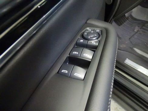 Used 2025 GMC Yukon Elevation w/ LPO, Floor Liner Package AWD/4WD image 10