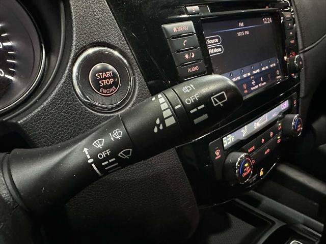 Used 2019 Nissan Rogue SV AWD/4WD image 29