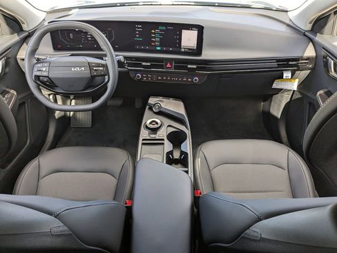 Used 2025 Kia EV6 Light w/ Light LR Technology Package RWD image 17